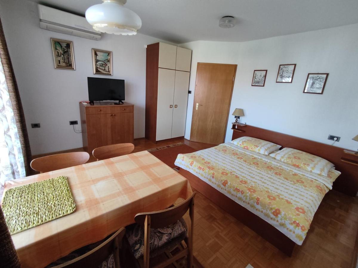 Apartments Samec 이졸라 외부 사진